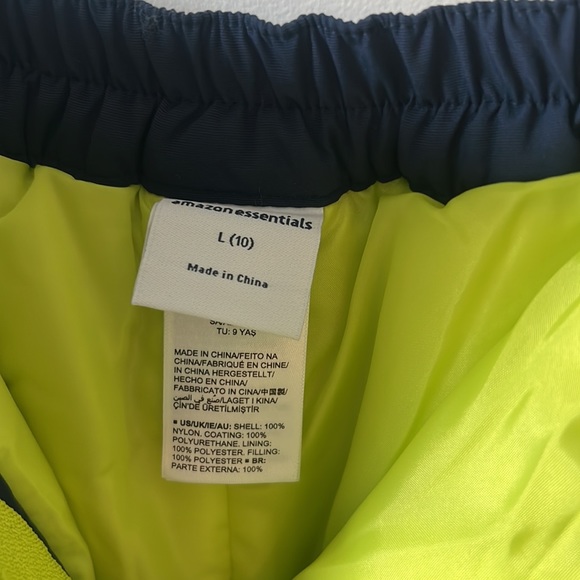 NWT - Amazon Essentials Water Resistant Youth Snow Pants - Large (10) - Picture 8 of 9